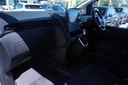 2023 Hyundai STARIA LOAD