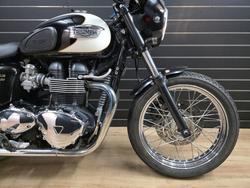 2010 TRIUMPH BONNEVILLE T100 White