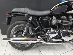 2010 TRIUMPH BONNEVILLE T100 White