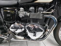 2010 TRIUMPH BONNEVILLE T100 White