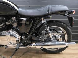 2010 TRIUMPH BONNEVILLE T100 White