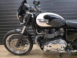 2010 TRIUMPH BONNEVILLE T100 White