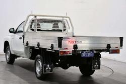 2022 Mitsubishi Triton GLX