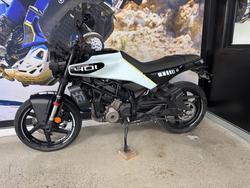 2024 HUSQVARNA VITPILEN 401 WHITE