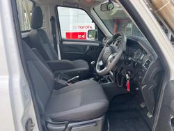 2022 Mahindra PIK-UP S6+ 4X4 Arctic White