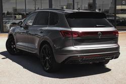 2025 Volkswagen Touareg R