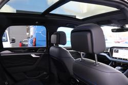 2025 Volkswagen Touareg R