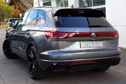 2025 Volkswagen Touareg R