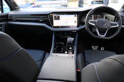 2025 Volkswagen Touareg R