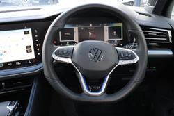 2025 Volkswagen Touareg R