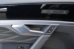 2025 Volkswagen Touareg R
