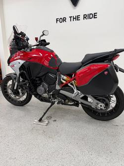 2023 DUCATI MULTISTRADA V4 S Red