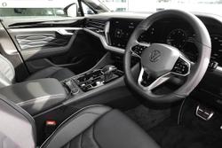 2024 Volkswagen Touareg 210TDI R-Line