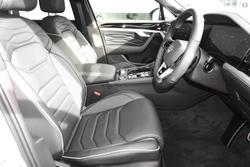 2024 Volkswagen Touareg 210TDI R-Line