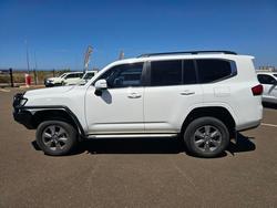 2021 Toyota LANDCRUISER LC300 3.3L V6 DSL VX 7 Seats