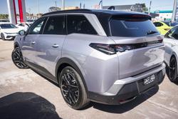 2025 Peugeot 5008 GT Premium Hybrid