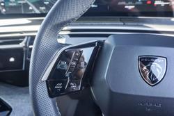 2025 Peugeot 5008 GT Premium Hybrid