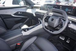 2025 Peugeot 5008 GT Premium Hybrid