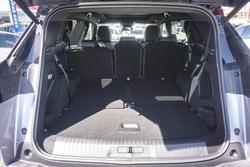 2025 Peugeot 5008 GT Premium Hybrid