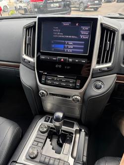 2020 Toyota Landcruiser VX