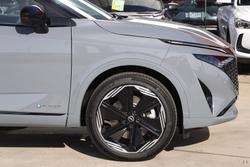 2025 Nissan QASHQAI N-DESIGN e-POWER J12 MY25 Ceramic Grey with Onyx Black Roof