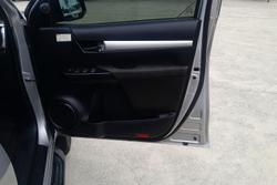 2016 Toyota Hilux SR5