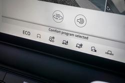 2025 Land Rover Defender 110 D350 X-Dynamic SE