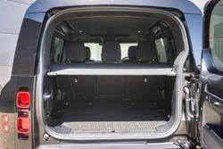 2025 Land Rover Defender 110 D350 X-Dynamic SE