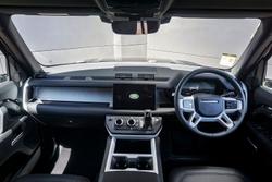 2025 Land Rover Defender 110 D350 X-Dynamic SE