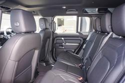 2025 Land Rover Defender 110 D350 X-Dynamic SE