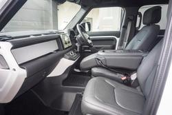 2025 Land Rover Defender 110 D350 X-Dynamic SE