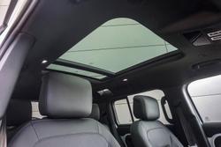 2025 Land Rover Defender 110 D350 X-Dynamic SE