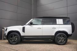 2025 Land Rover Defender 110 D350 X-Dynamic SE