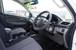 2015 Mitsubishi Triton GLX