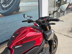 2024 Honda CB650RAC Red