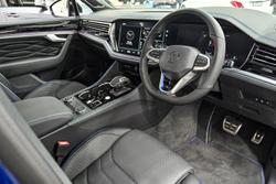 2025 Volkswagen Touareg R