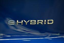 2025 Volkswagen Touareg R