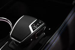 2025 Volkswagen Touareg R