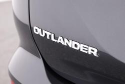 2024 Mitsubishi Outlander Exceed Tourer