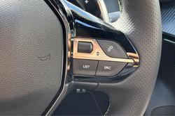 2025 Peugeot 2008 GT Hybrid