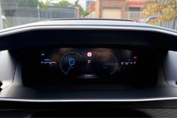 2025 Peugeot 2008 GT Hybrid