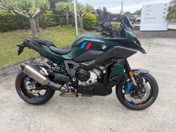 2025 BMW M 1000 XR Competition M 1000 Green