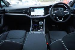 2024 Volkswagen Touareg 210TDI Elegance