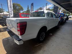 2024 Mazda BT-50 XT