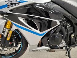 2025 Suzuki GSX-R1000R red