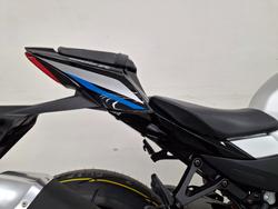 2025 Suzuki GSX-R1000R red