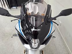 2025 Suzuki GSX-R1000R red