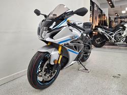 2025 Suzuki GSX-R1000R red