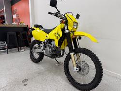 2025 Suzuki 2025 Suzuki 400CC DR-Z400E Enduro Yellow