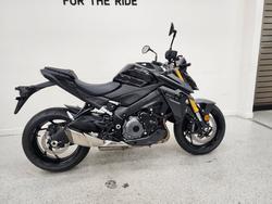 2025 Suzuki GSX-S1000 Black